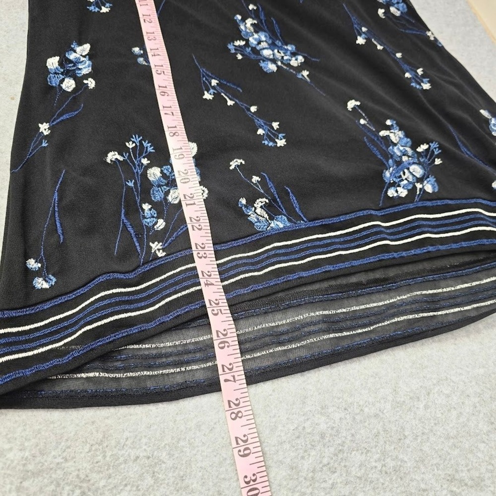 Vtg 90s Y2K Alfani Blouse Top M Petite Black Floral Embroidered Bell 3/4 Sleeves - Picture 7 of 10